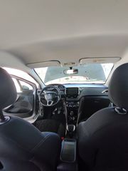 Peugeot 2008 2016-thumb-18