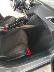 Peugeot 2008 2016-thumb-19