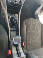 Peugeot 2008 2016-thumb-32