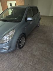 Hyundai i 20 2012-thumb-1