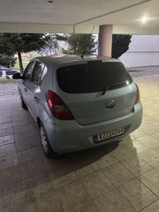 Hyundai i 20 2012-thumb-2