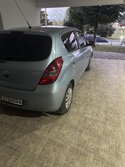 Hyundai i 20 2012-thumb-4