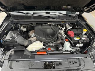 Isuzu D-Max 2021 AUTOMATIC V-CROSS 1.9!!!-thumb-32