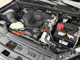 Isuzu D-Max 2021 AUTOMATIC V-CROSS 1.9!!!-thumb-33