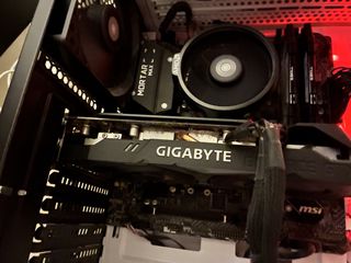 GIGABYTE GTX 1650 SUPER 4BG-thumb-1