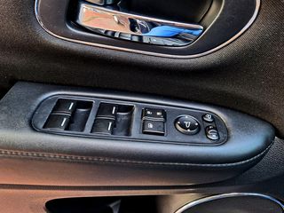Honda HR-V 2016 1.6 i-DTEC Elegance 120hp FULL EXTRA-thumb-40