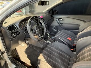 Volkswagen Polo 2010 GTI DSG-thumb-11