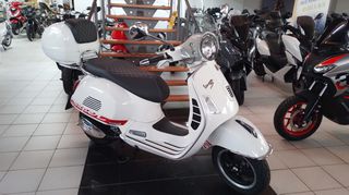 Vespa GTS Super 300 2012-thumb-1