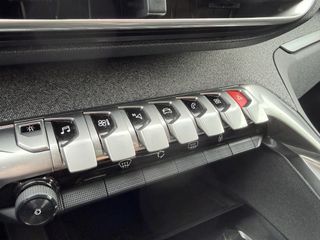 Peugeot 3008 2018 Allure Buisness (GT-Line Packet)-thumb-32