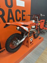 KTM 250 EXC 2025 Champion Edition-thumb-1