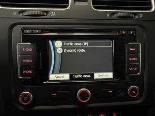 Volkswagen Golf 2011 1.6TDi (από 87€/μήνα)-thumb-36