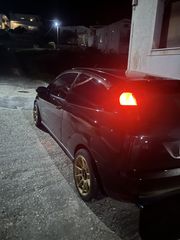 Ford Focus 2002 focus-thumb-9
