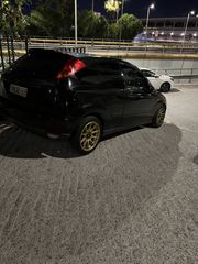 Ford Focus 2002 focus-thumb-10