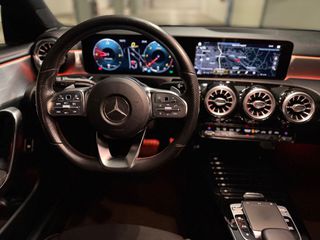 Mercedes-Benz CLA 180 2019 AMG LINE-thumb-36