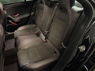 Mercedes-Benz CLA 180 2019 AMG LINE-thumb-41