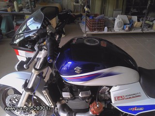 SUZUKI GSX 1400-thumb-2