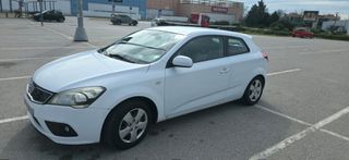 Kia Ceed / cee'd 2011