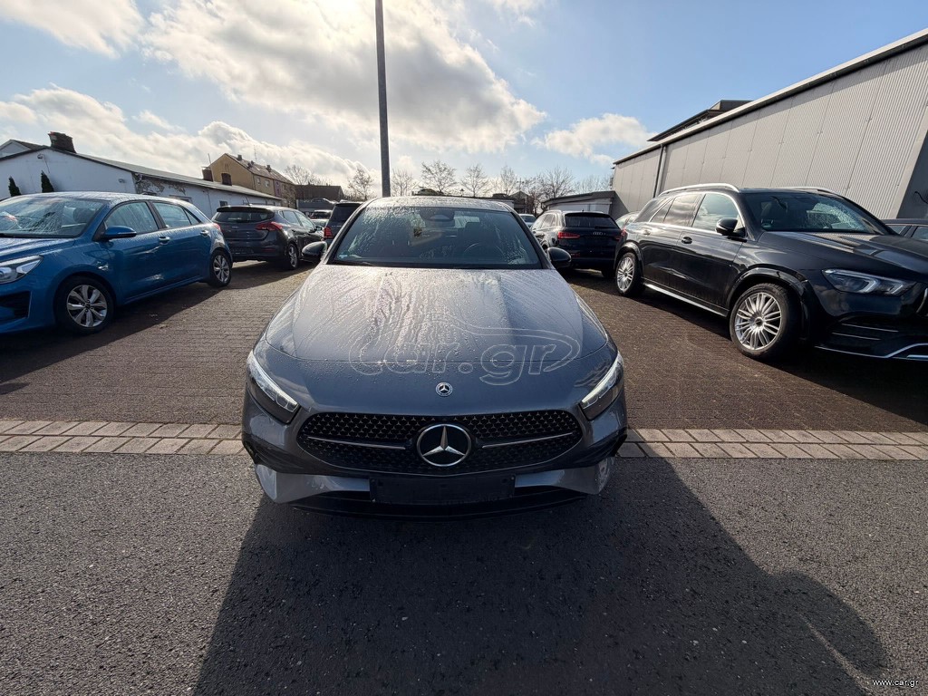 Mercedes-Benz A 200 2024 AMG