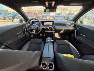 Mercedes-Benz A 200 2024 AMG-thumb-4
