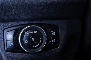 Ford Transit Courier 2023-thumb-19