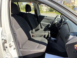 Dacia Sandero 2018-thumb-11