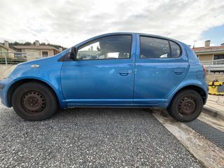 Toyota Yaris 2003-thumb-1