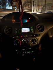 Toyota Yaris 2003-thumb-8