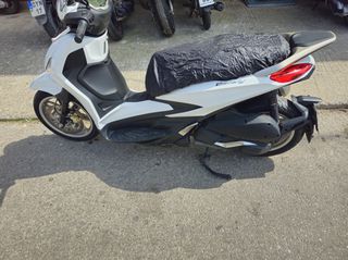 Piaggio Beverly 300i 2022 HPE-thumb-3