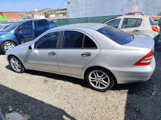 Mercedes-Benz C 200 2004-thumb-3