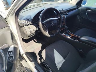 Mercedes-Benz C 200 2004-thumb-15