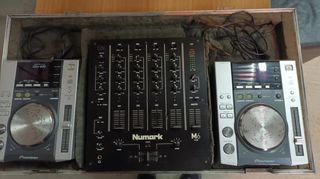 Pioneer DJ Set – 2× CDJ-200 + Numark M6 USB + Flight Case (Έτοιμο Setup)