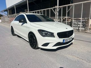 Mercedes-Benz CLA 180 2015