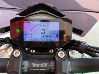 Benelli 752 S 2023 Κυριολεκτικά σαν καινούργιο!-thumb-27