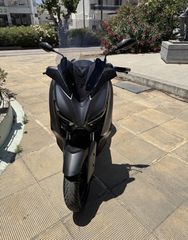 Yamaha XMAX 300 2017-thumb-1