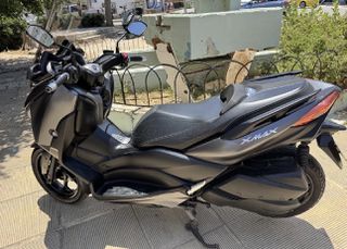 Yamaha XMAX 300 2017-thumb-4