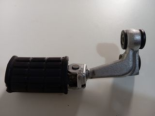Yamaha XV 250 Virago - Αριστερό Μαρσπιέ οδηγού 2UJ-27410-00-00