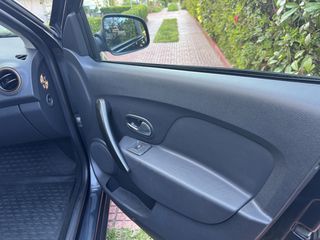 Dacia Sandero 2018-thumb-10