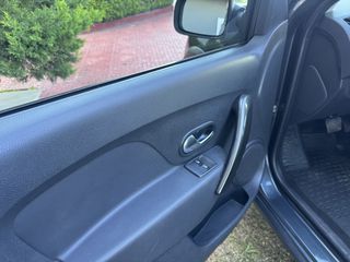 Dacia Sandero 2018-thumb-16