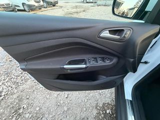 Ford C-Max 2017-thumb-9