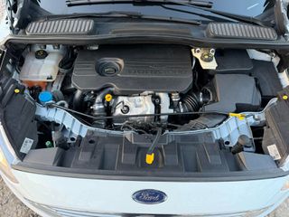 Ford C-Max 2017-thumb-15