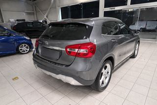Mercedes-Benz GLA 200 2017 GLA 200-thumb-3