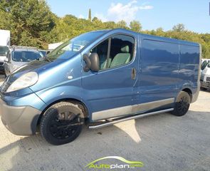 Renault Trafic 2013-thumb-4