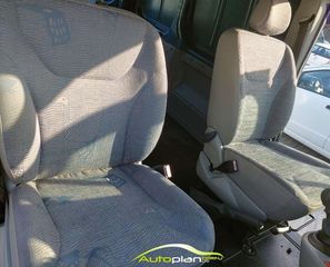 Renault Trafic 2013-thumb-26