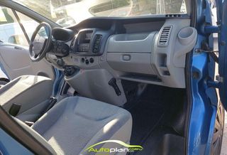 Renault Trafic 2013-thumb-29