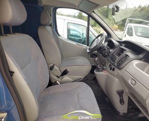 Renault Trafic 2013-thumb-30