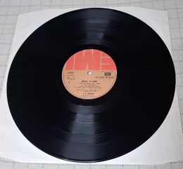 B.T. Express – Energy To Burn  LP-thumb-4