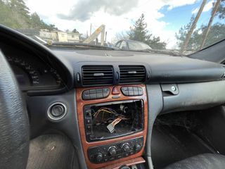 Mercedes-Benz (W203)
