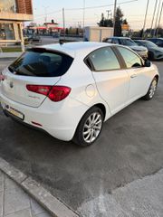 Alfa Romeo Giulietta 2017-thumb-3