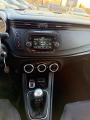 Alfa Romeo Giulietta 2017-thumb-9
