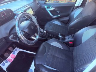 Peugeot 2008 2017 Exlucive_Edition1.2+Panorama+Navi+Δερμα+Parktronic+ΓΡΑΜΜΑΤΙΑ-thumb-16